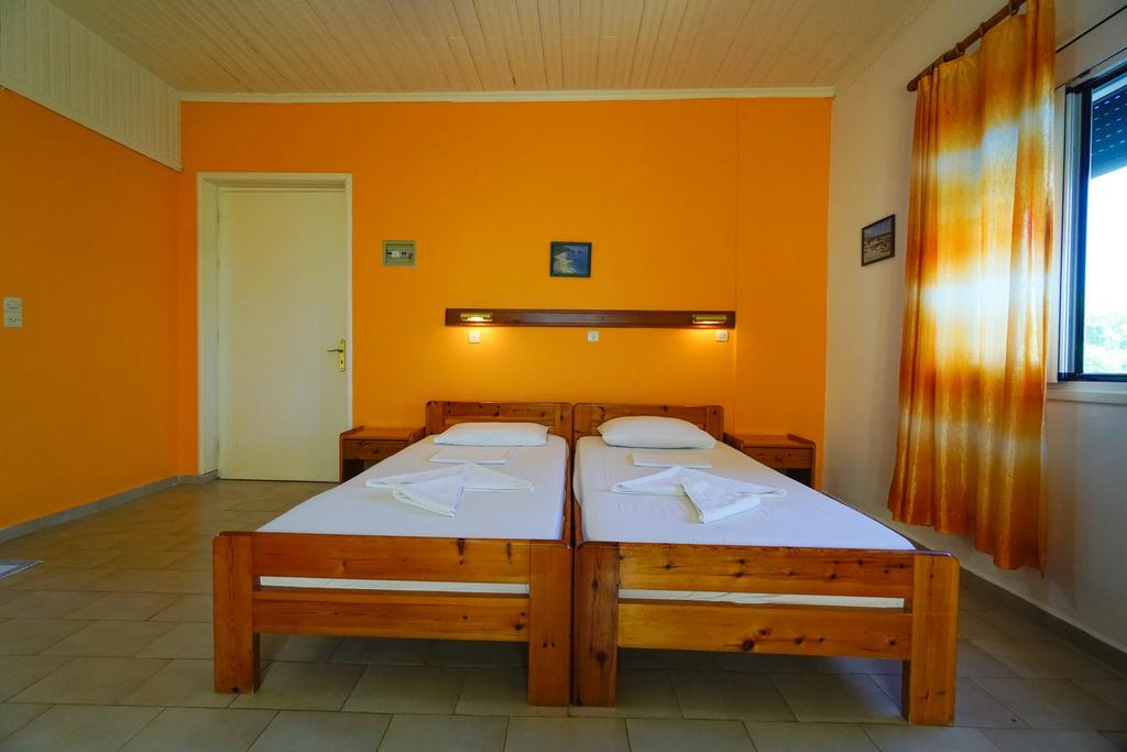 Albatross Aparthotel Marathókambosz Kültér fotó